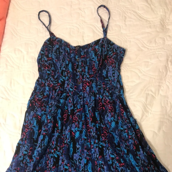 Express sundress in a fun blue print. Size XS - Picture 6 of 13